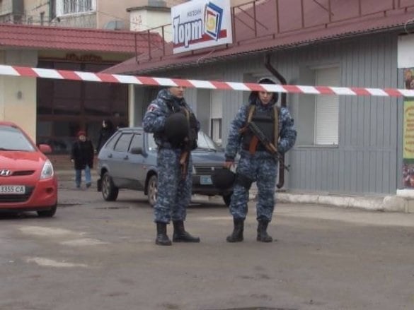 В Одессе нашли взрывчатку у отделения ПриватБанка