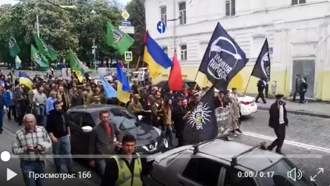 "Гепу на нары!" - Харьков взбунтовался против сноса палатки воинов АТО Кернесом - видео масштабного марша 