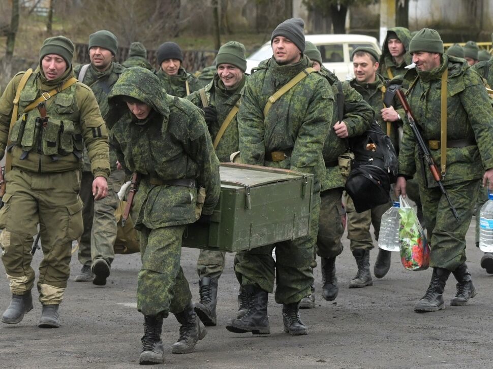 Жена оккупанта назвала командование армии РФ "нелюдями", потребовав от него не продлевать контракт