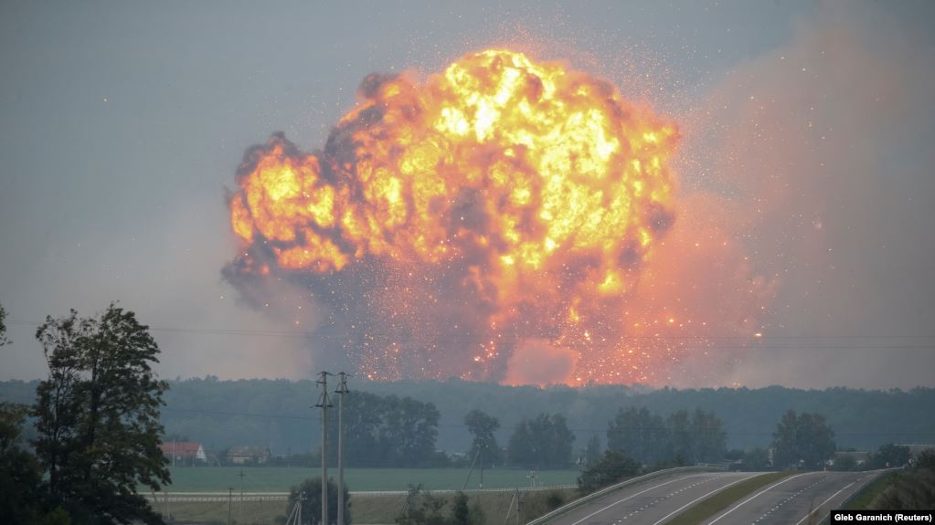 В России новые взрывы на военных складах: объявлена срочная эвакуация из зоны ЧС - ситуация на грани