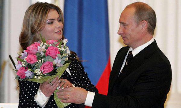 Кабаева родила Путину двоих детей, которые формально записаны на ее сестру: Белковский поделился "слухами" о личной жизни президента РФ