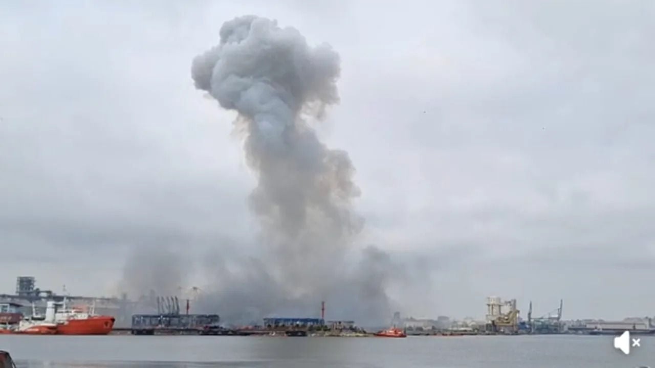 В порту Румынии взорвался морской дрон недалеко от нефтяного терминала