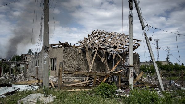 Политолог: после провала Минских соглашений Украина "заморозит" конфликт на Донбассе