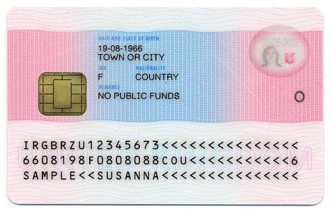 Яценюк сообщил, когда Украина избавиться от паспортов советского стиля и перейдет на ID-карты