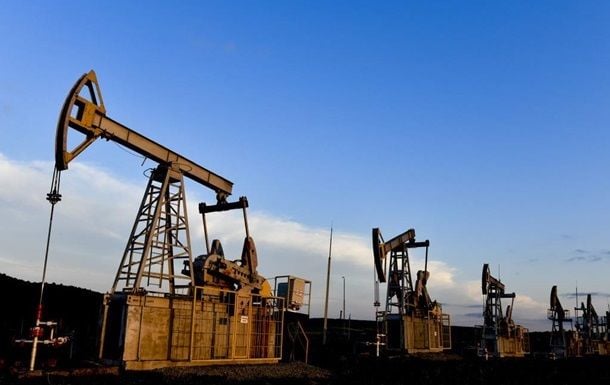 Цены на нефть снова обвалились: ключевая причина в США и Иране – Reuters