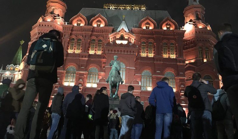 Силовики Путина жестко разогнали участников ночной акции в поддержку оппозиционера Навального: опубликованы кадры с места событий