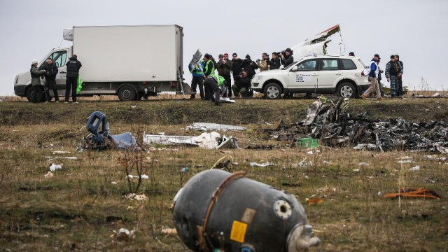 Последние останки жертв крушения Боинга в Донбассе отправили в Нидерланды