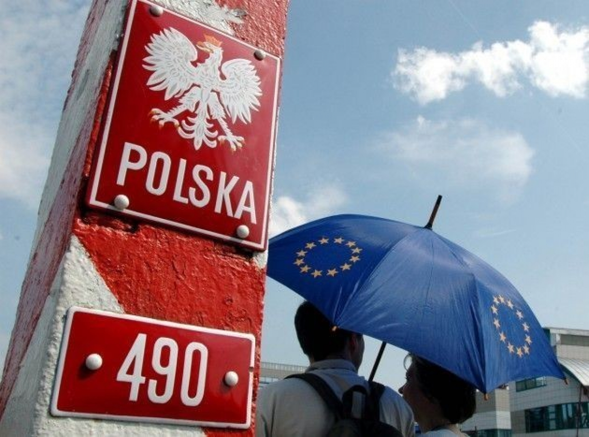 Польша отменила карантин для прибывающих из Украины, но есть одно условие 