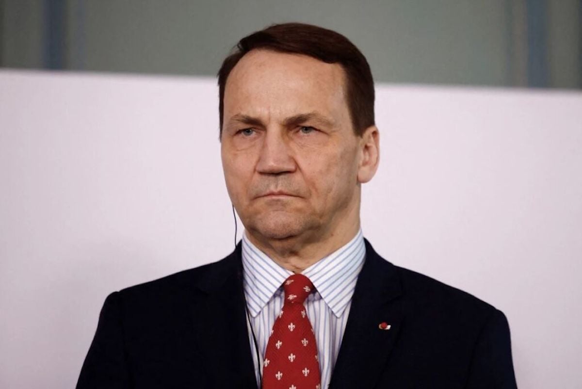 Президент Польши Навроцкий готовит выход страны из Евросоюза – Сикорский сделал сенсационное заявление