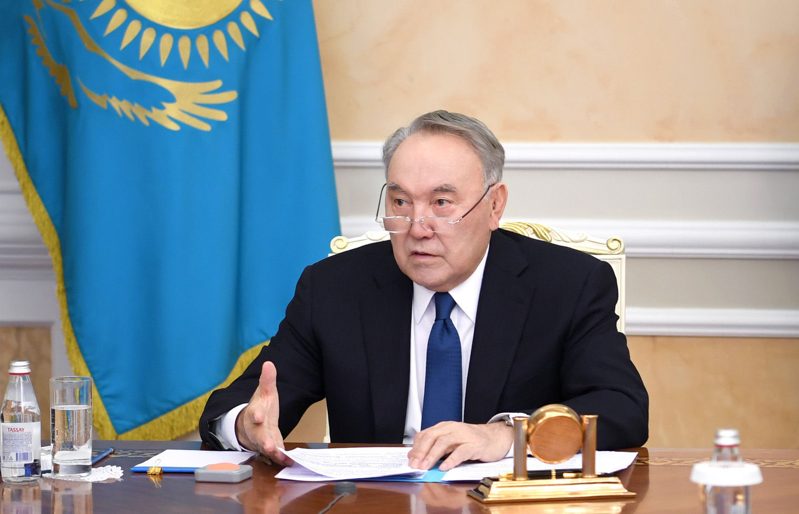 "Пытается вернуться в политику", - российский политолог назвал местонахождение Назарбаева