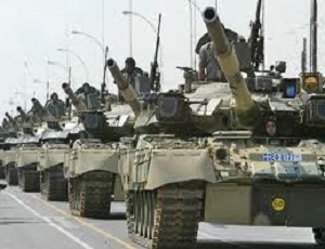 СНБО: в сторону Донецка движутся танки из РФ