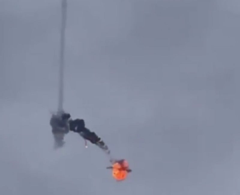 Зрелищное попадание ракеты F-16 ВС ВСУ взорвало российский Shahed-136 – видео воздушного боя