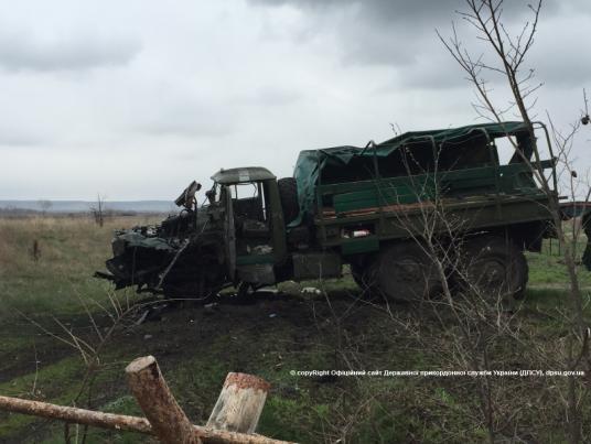​В Луганской области на фугасе подорвался автомобиль пограничников