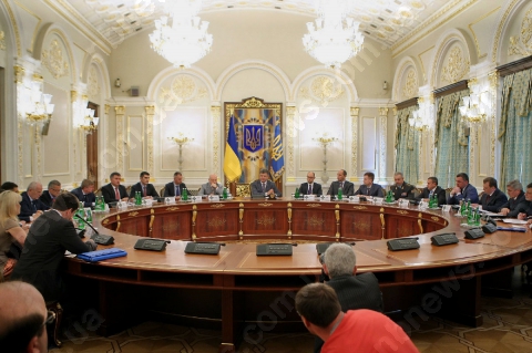 Заседание СНБО стартовало при участии Порошенко