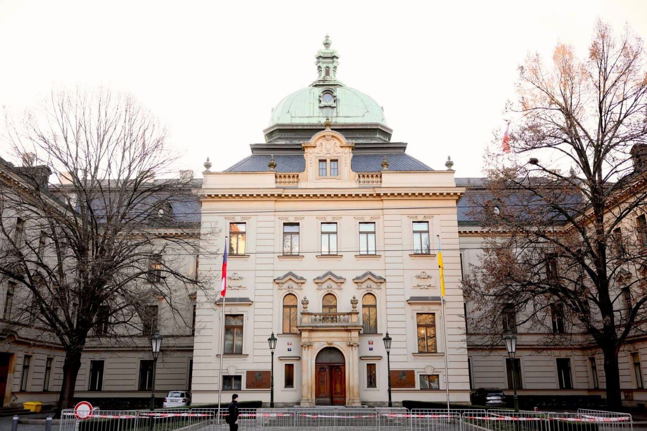 В Чехии трогательно выразили поддержку народу Украины в годовщину нападения РФ: "Настоящее проявление солидарности"