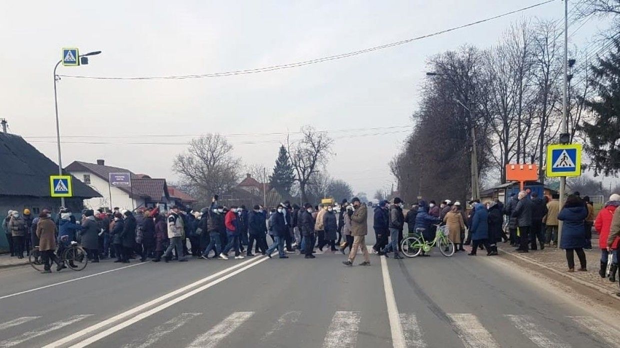 Тарифный протест в Мариуполе: люди выступили с сепаратистскими лозунгами