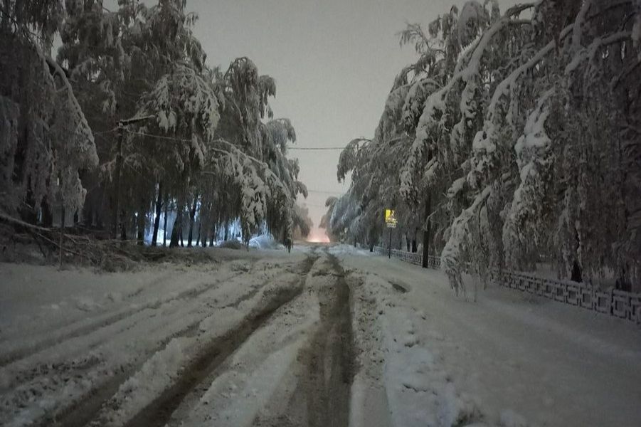 ​"Снежный апокалипсис" в РФ: на трассе "Пермь - Екатеринбург" 30-километровая пробка вторые сутки