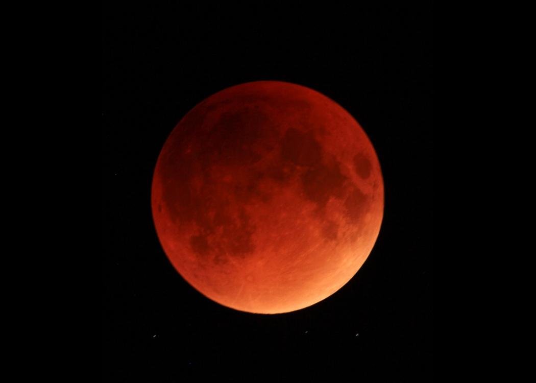 На "кровавой" Луне была зафиксирована неизвестная вспышка: ученые теряются в догадках - видео