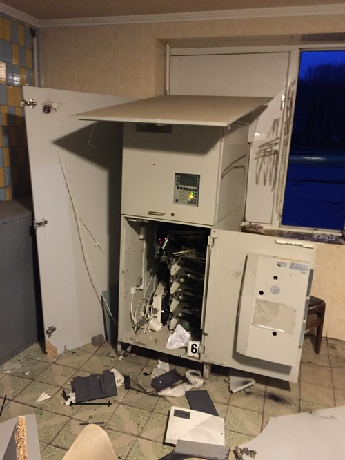 На Харьковщине ограбили банкомат "Приватбанка"