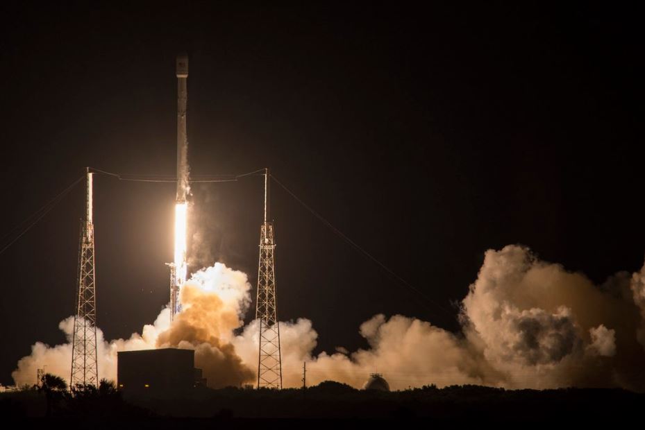 SpaceX превзошла границы возможностей: Falcon 9 вновь посадили на беспилотную платформу в океане
