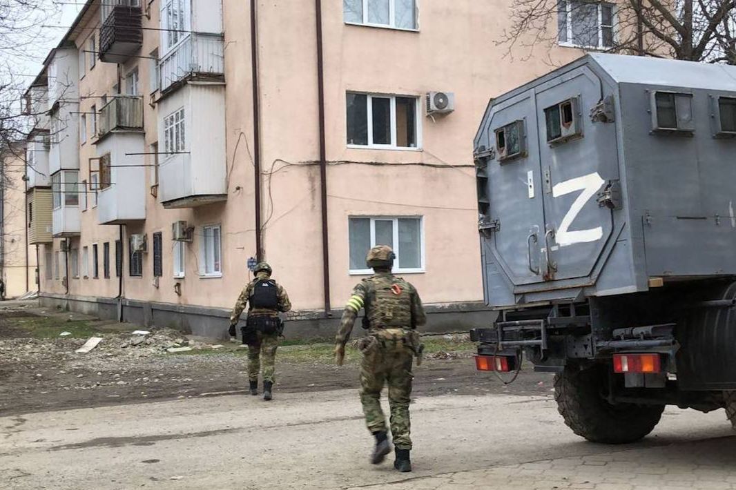​"Война" в Ингушетии: в Карабулаке взрывы и стрельба, в республике РФ введен режим КТО