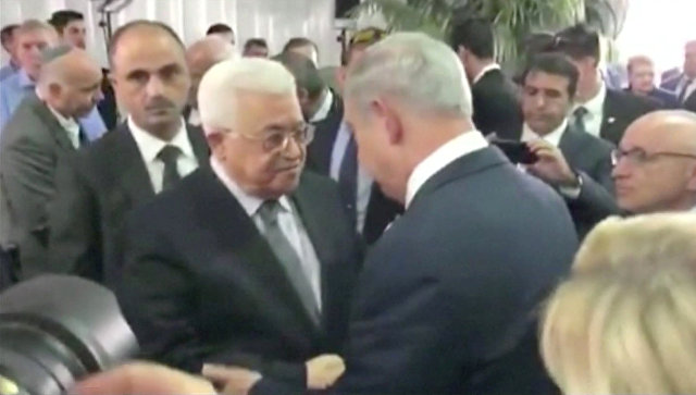 Церемония прощания с Пересом вдохновила президента Палестины и премьера Израиля на историческое рукопожатие 