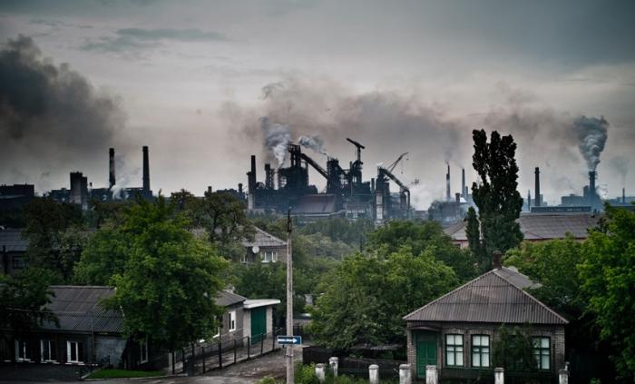 ​В оккупированном Енакиево сгорел “отжатый” у Ахметова завод: Казанский поделился важными подробностями