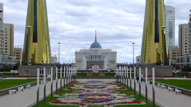 В России хотят "федерализировать" Казахстан - в случае несогласия угрожают "сделать, как в Украине"