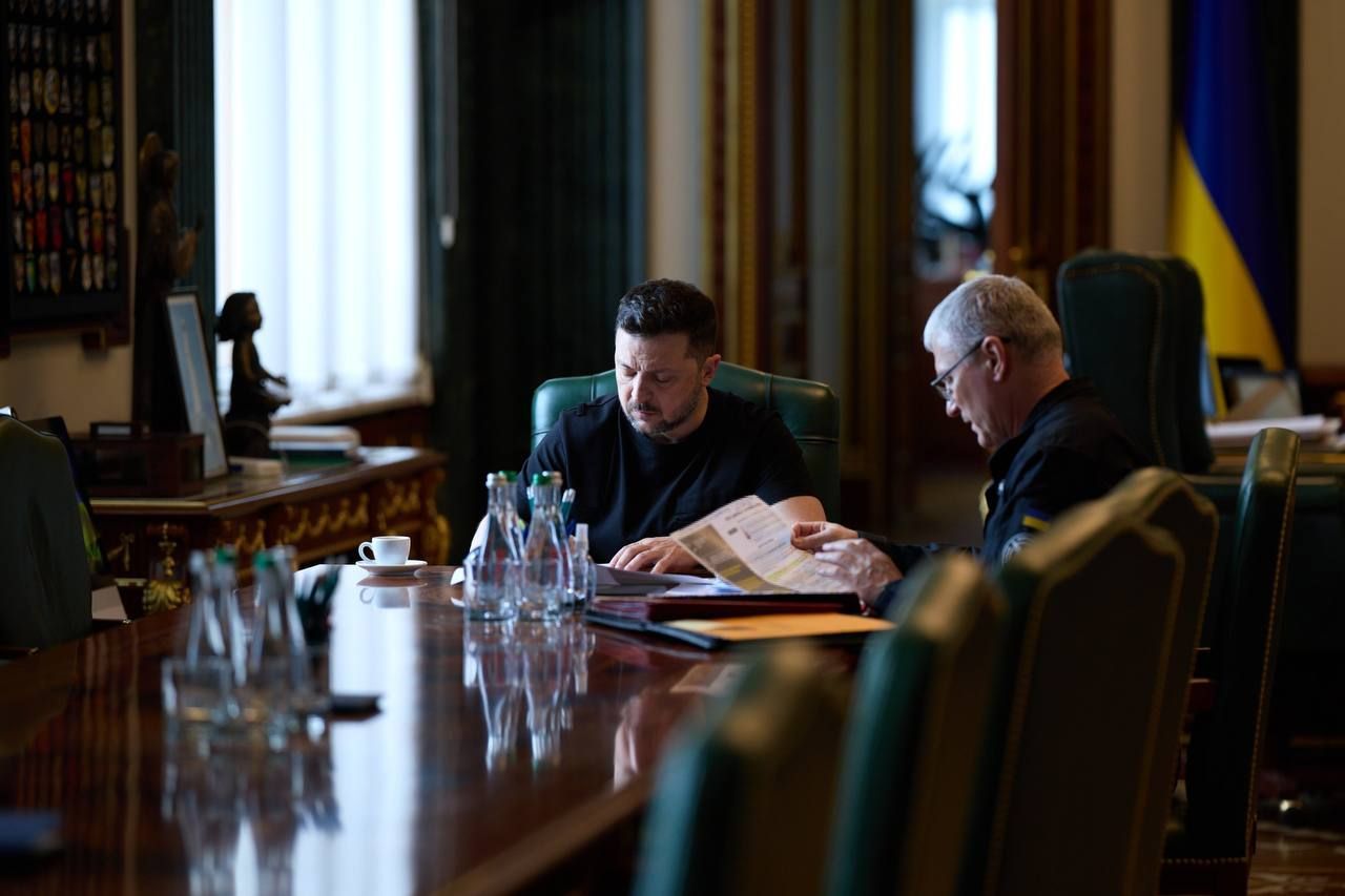 Зеленский призвал Европу поддержать Армению, в которую "вцепилась зубами Россия"