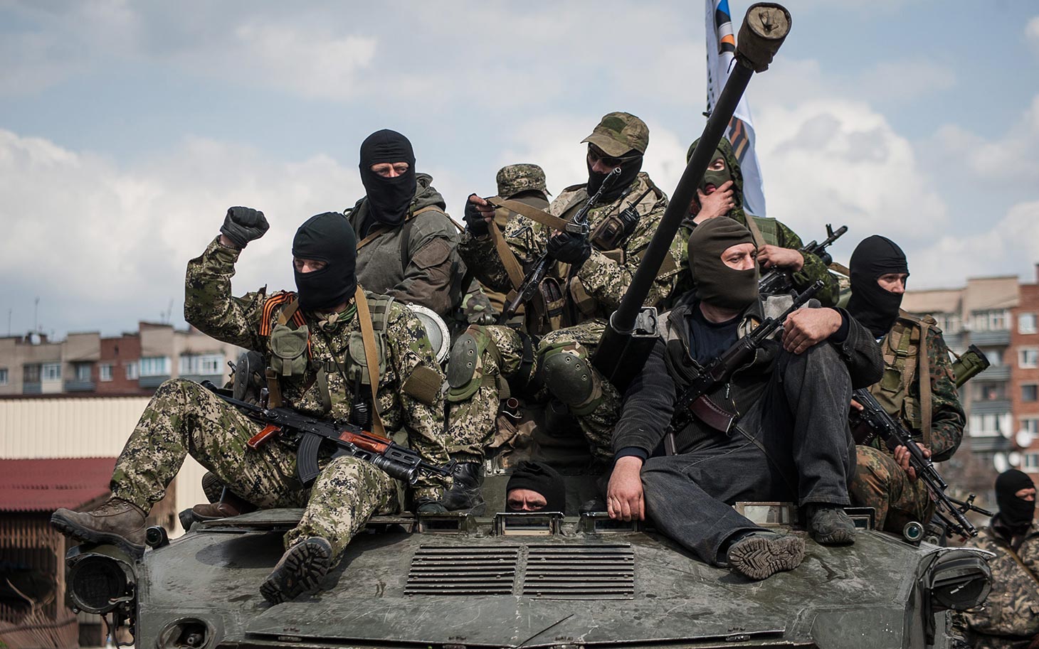 "ДНР" ослабла: боевики бросили блокпосты на въезде в Донецк – видео