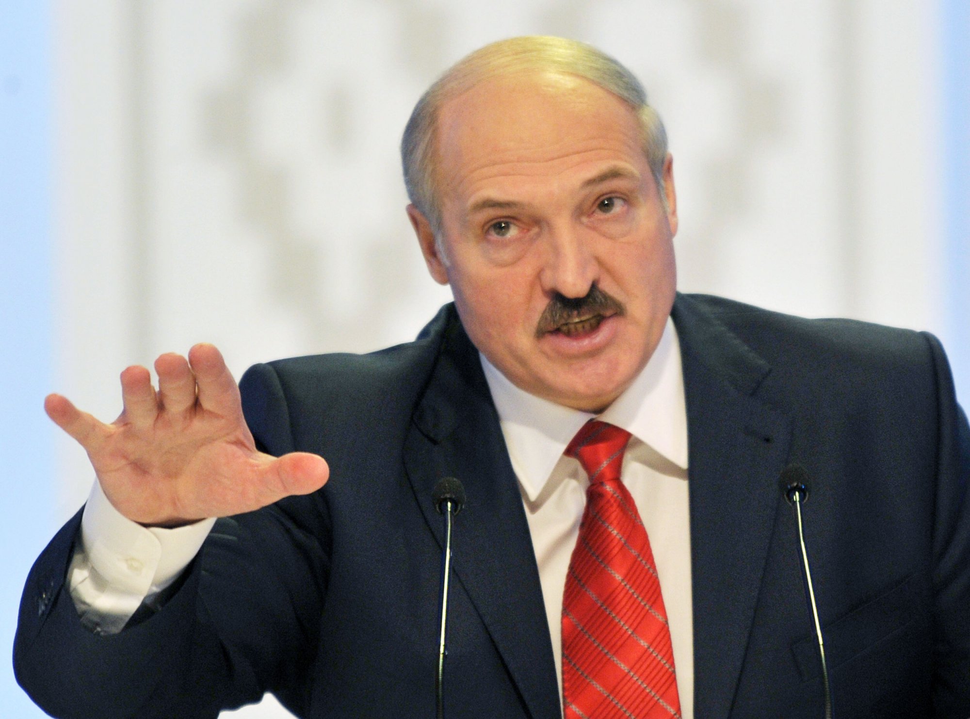 Лукашенко: Пусть на меня не обижаются россияне, но Россия на полвека отстала от Беларуси в плане безопасности товаров