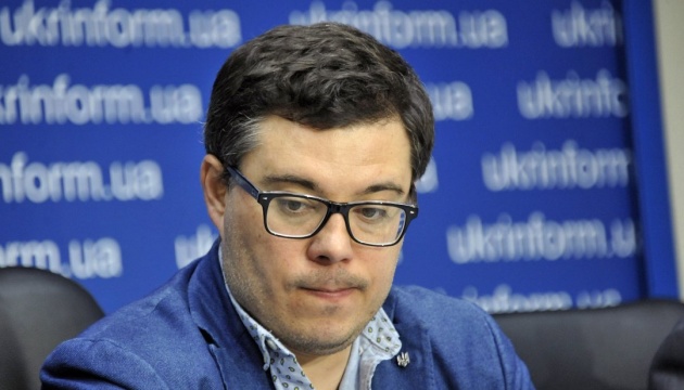 Березовец назвал следующий шаг Зеленского по автономии Донбасса: "Уже на этой неделе"