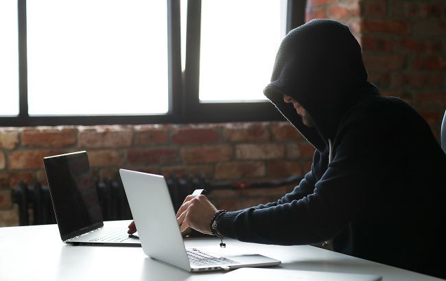 В "Водафоне" и "Монобанке" тоже сообщили о сбоях и хакерской атаке
