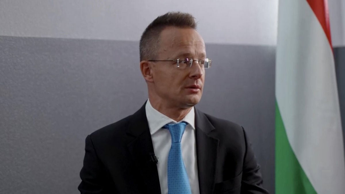 ​Сийярто начал петь хвалебные оды в адрес Кремля из-за нефтепровода "Дружба" и обратился к Украине