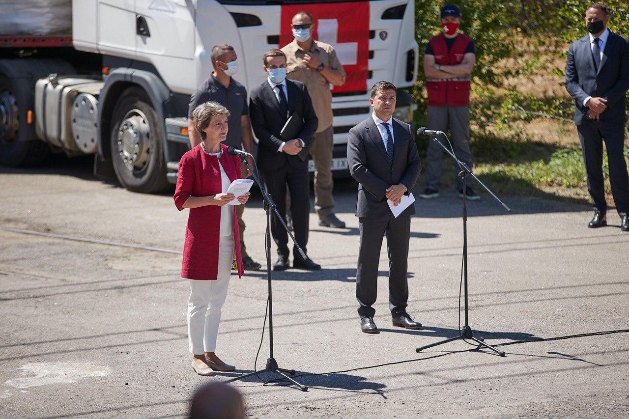 Зеленский с президентом Швейцарии Соммаругой отправился с инспекцией на Донбасс