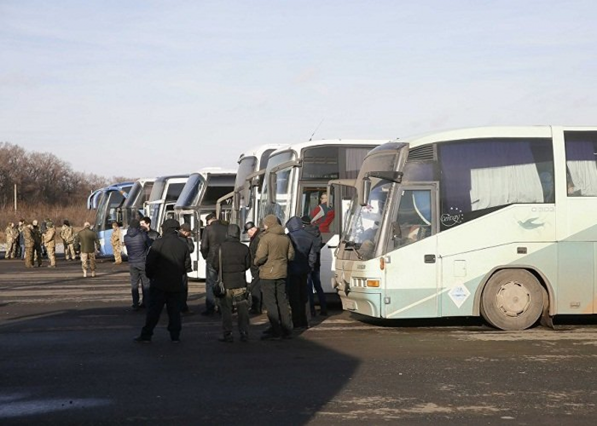 Большой обмен между Украиной, "ДНР" и "ЛНР": названы фамилии, попавшие в списки