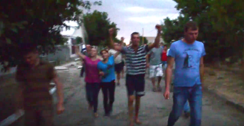 Жители Лощиновки из-за зверского убийства несовершеннолетней разгромили 8 ромских домов - новые подробности