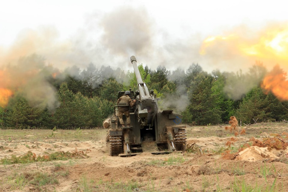 СМИ: "Большие потери", - армия Путина пошла в бой на Донбассе, гремит тяжелая артиллерия