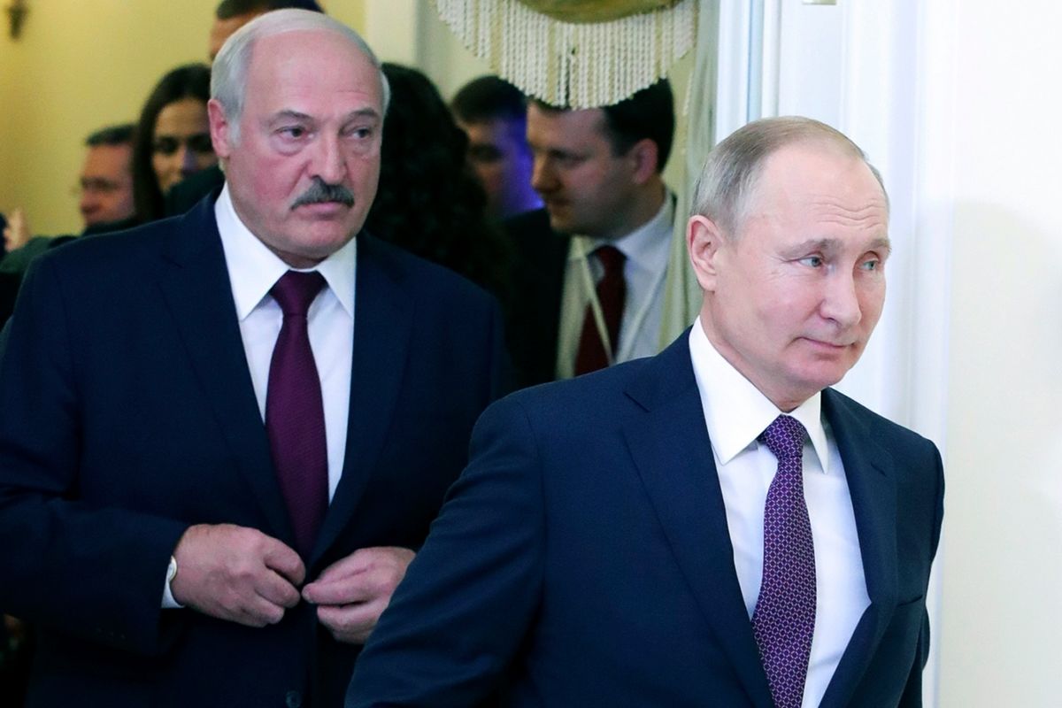 Против Лукашенко, но за Россию: СМИ раскрыли "план Б" Кремля и СВР по Беларуси