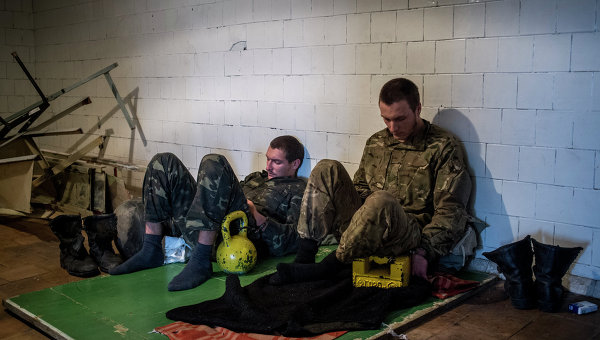 Пресс-секретарь Порошенко: из плена ДНР всего освободили 648 украинских военных 