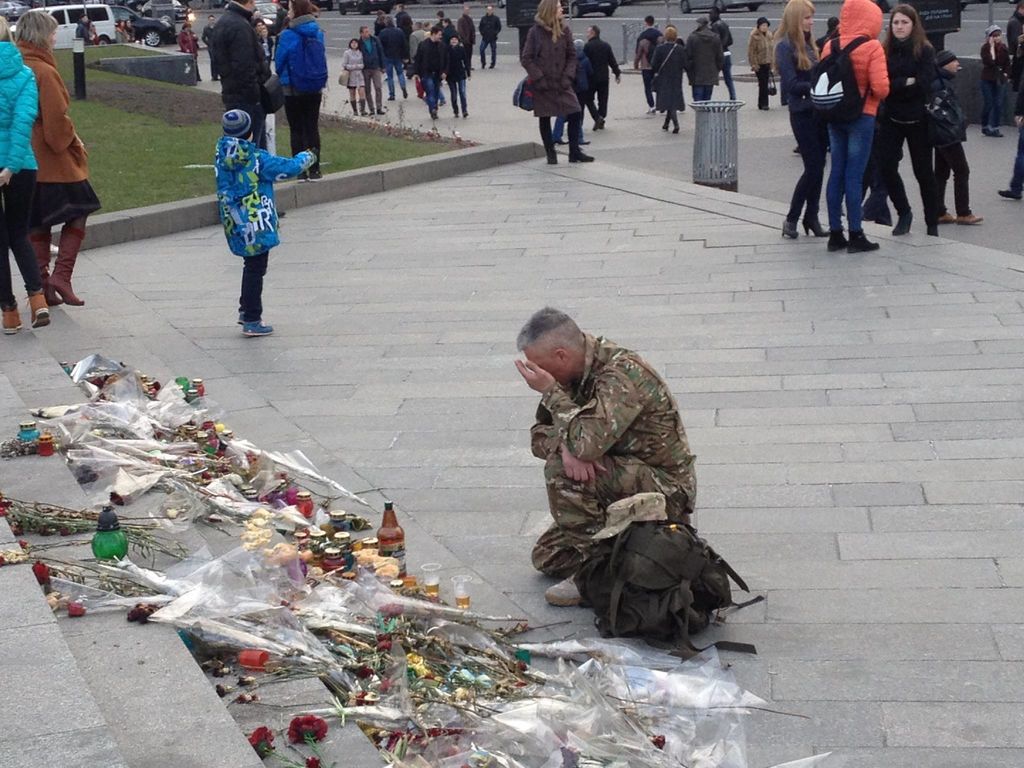 Плач воина АТО: как боец оплакивает погибших товарищей