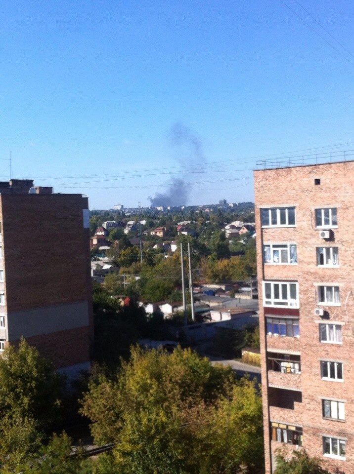 В аэропорту Донецка начался мощный пожар