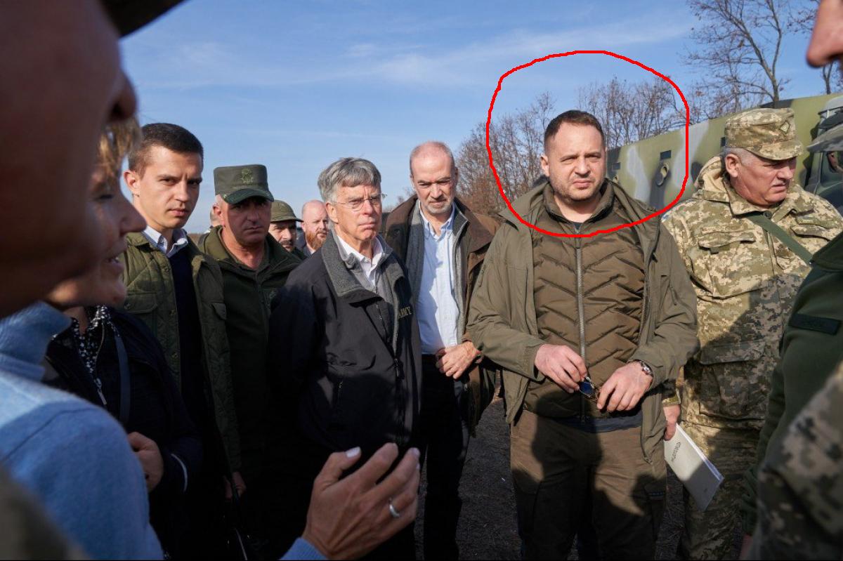 Советники Зеленского могли соврать Курту Волкеру о смерти своих братьев на Донбассе