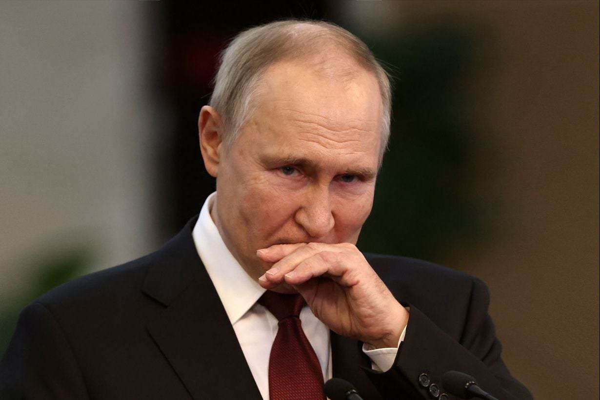 ​“Акела промахнулся”, - предатель Димитриев сообщил о “тихом бунте элит” против Путина