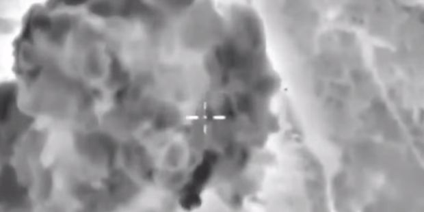Новые видео авиаударов по Сирии: Российские ВВС уничтожают секретный бункер террористов ИГИЛ
