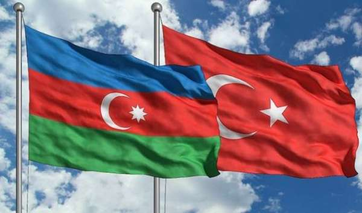 Турция мощно вооружит Азербайджан на фоне конфликта с Арменией: ВС Азербайджана ждет полное обновление