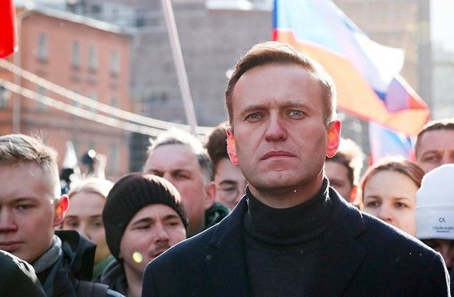 Возвращение Навального в Россию: во Внукове продолжаются задержания, много пострадавших