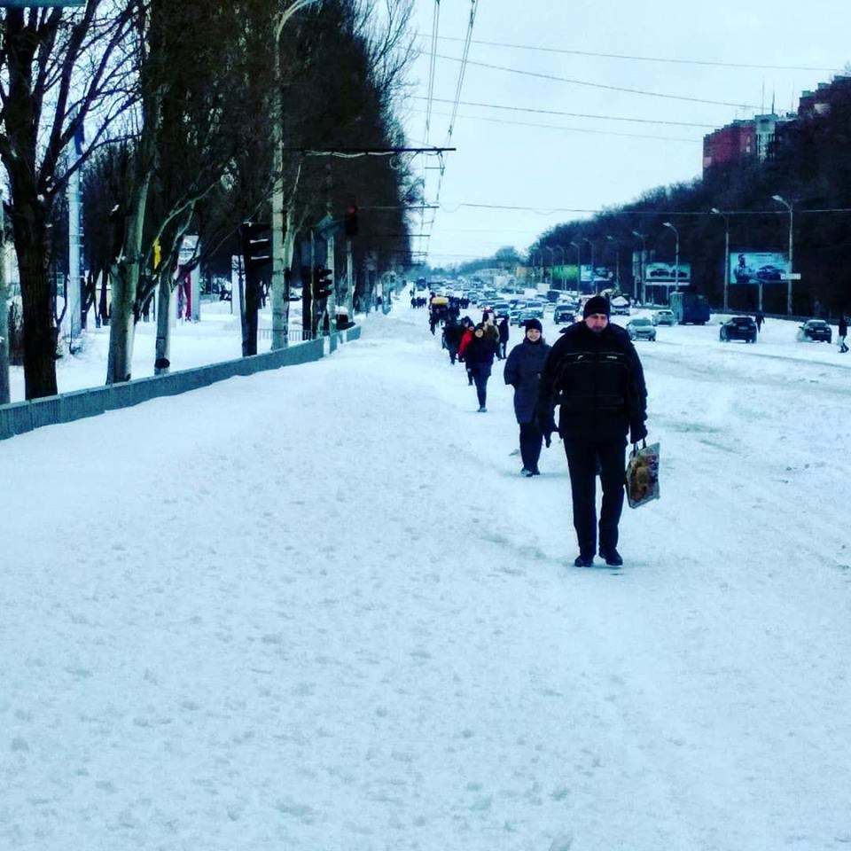 Мощный снегопад в Днепре: мэр Филатов объявил вынужденные выходные для бюджетников - что известно и последствиях "снежной атаки". Кадры