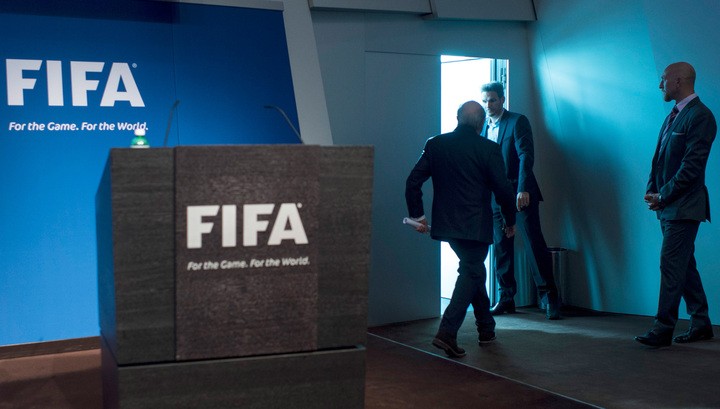 ​Платини не будет участвовать в выборах президента FIFA. Список кандидатов