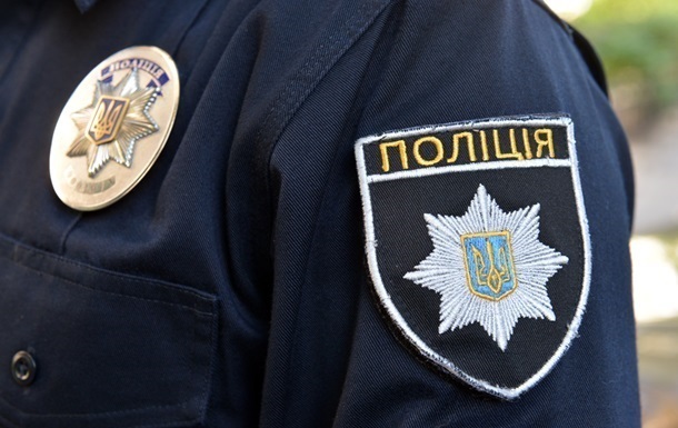 В Одессе правоохранители во время ночного рейда произвели массовое задержание "ночных бабочек" - кадры 